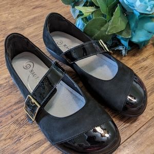 Naot Black Suede/Patent Leather Mary Jane's NWT 38